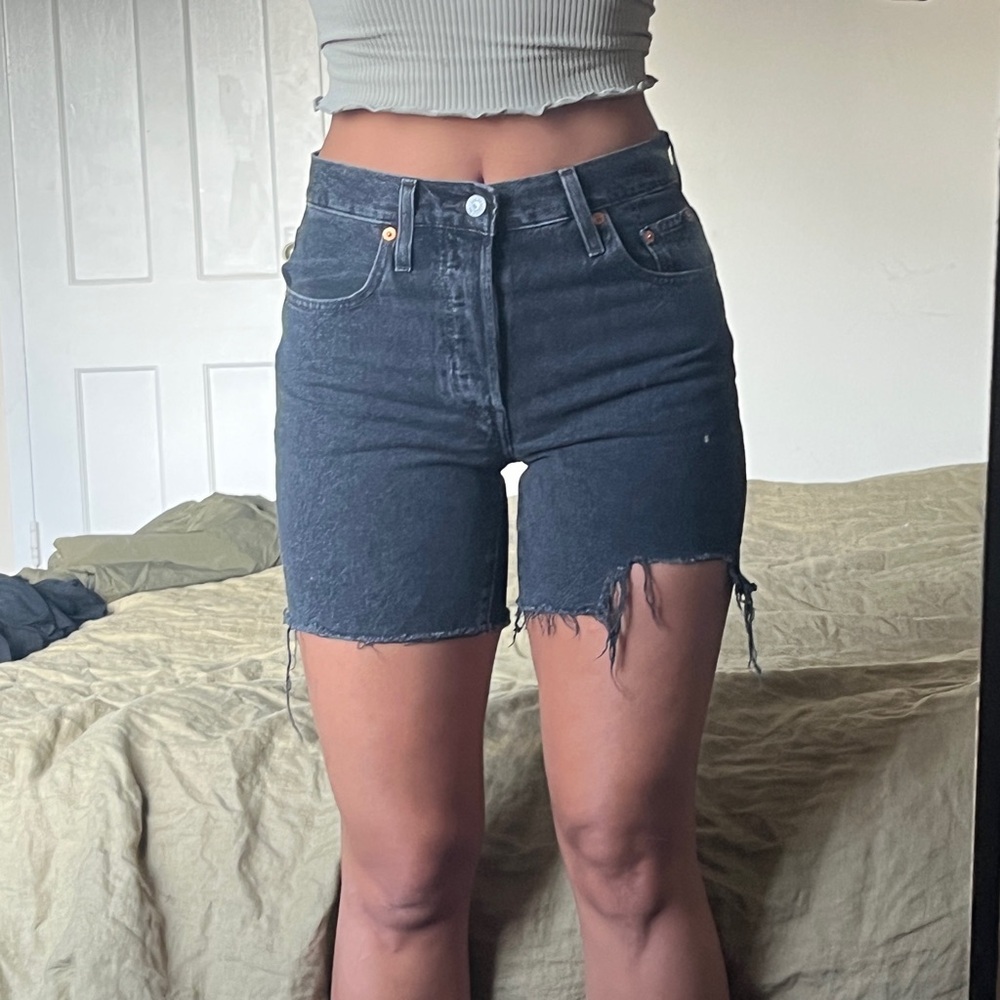 Levi's 501 Black Distressed Denim Jean Shorts high waist w25
